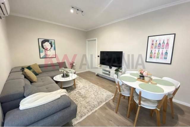Tirane, ofert apartament 2+1+BLK Kati 3, 100 m² 550 Euro (Rruga e Durresit)
