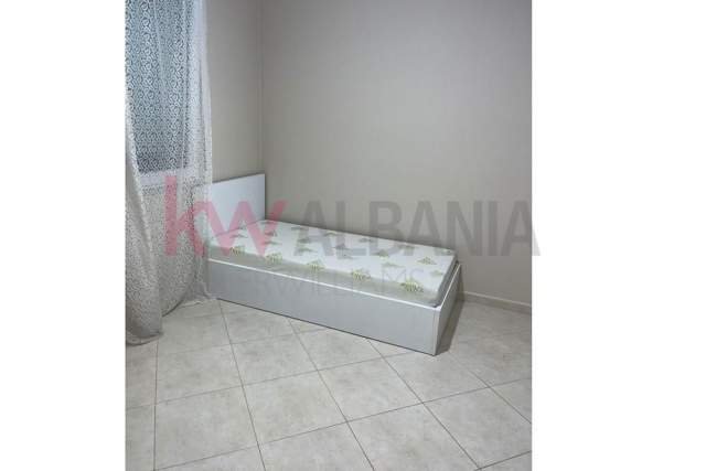 Tirane, jepet me qera apartament 2+1+BLK Kati 1, 450 Euro (Rruga Selita e Vjeter)