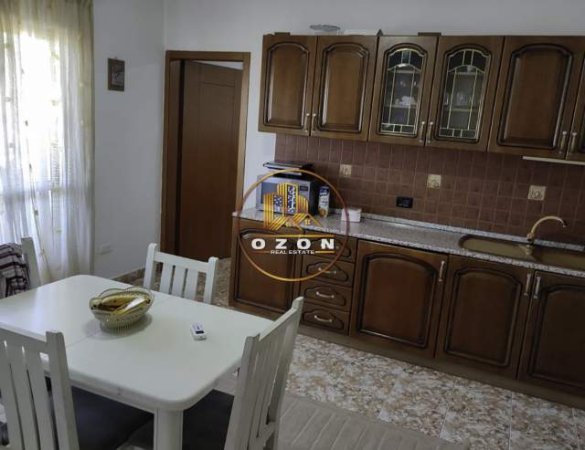Tirane, shitet apartament 2+1+A+BLK Kati 8, 92 m² 90.000 Euro (KRYQEZIMI I LAPRAKES)