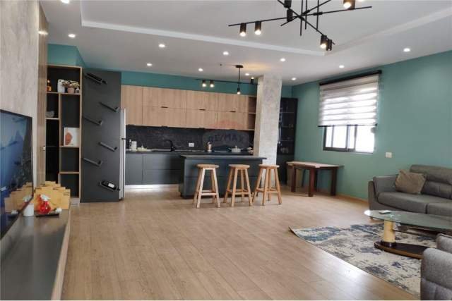Tirane, jepet me qera Vile 2+1+BLK Kati 3, 150 m² 650 Euro (Don Bosko)