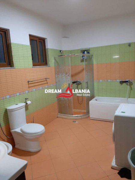 Tirane, ofert Vile 3+1+BLK Kati 1, 600 m² 600 Euro (Ne Fushe Mezez)