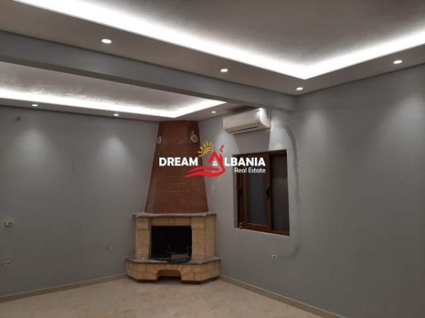 Tirane, ofert Vile 3+1+BLK Kati 1, 600 m² 600 Euro (Ne Fushe Mezez)