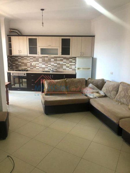 Tirane, jepet me qera apartament 1+1+BLK Kati 4, 72 m² 350 Euro (XhaNfize Keko)