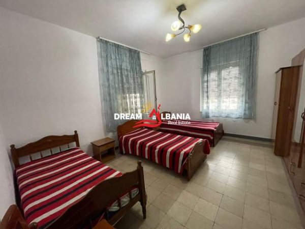 Tirane, ofert Vile 3+1+BLK Kati 2, 120 m² 400 mije leke (rrugen e Durresit)
