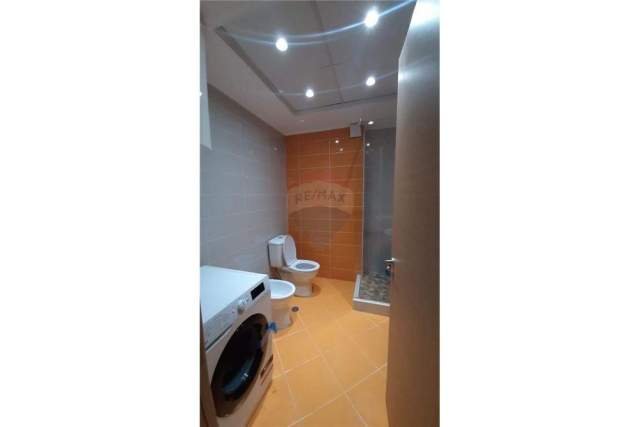 Tirane, jepet me qera apartament 1+1+BLK Kati 3, 65 m² 400 Euro (Tregu i Madh)