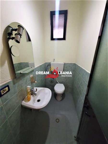 Tirane, jepet me qera Vile 4+1+BLK Kati 2, 330 m² 600 Euro (Don Bosko)
