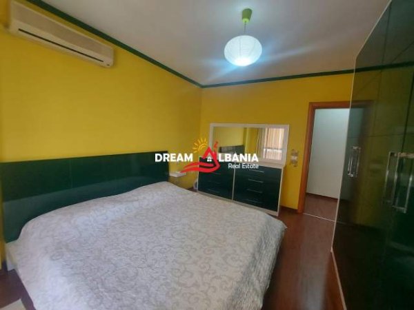 Tirane, jepet me qera apartament 2+1+BLK Kati 9, 100 m² 600 Euro (Komuna e Parisit,)
