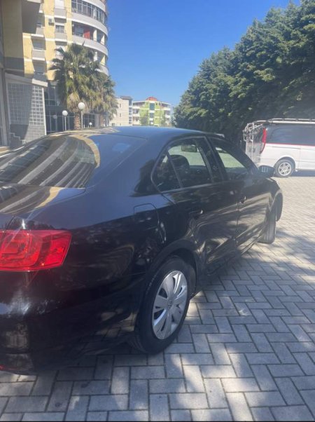 Durres, shes makine Volkswagen Jetta Viti 2012, 7.100 Euro