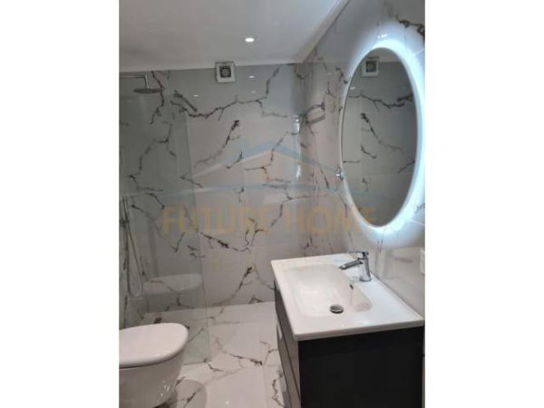 Tirane, jepet me qera apartament 1+1+BLK Kati 7, 53 m² 550 Euro (Rruga e Bogdaneve)