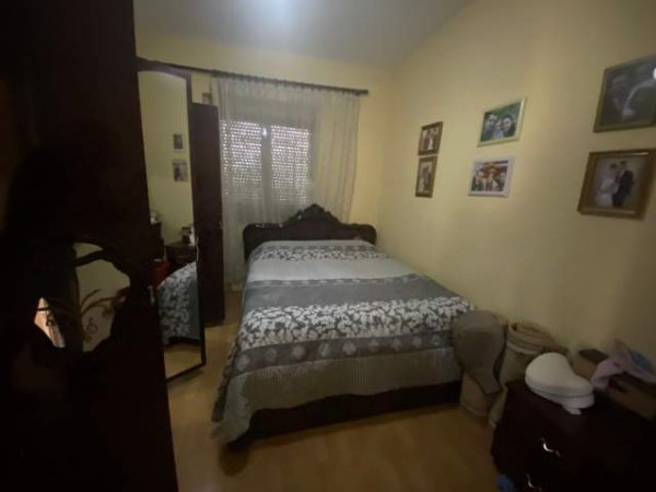 Tirane, ofert shtepi 2 Katshe Kati 2, 1.000 m² 165.000 Euro (Te treshi)