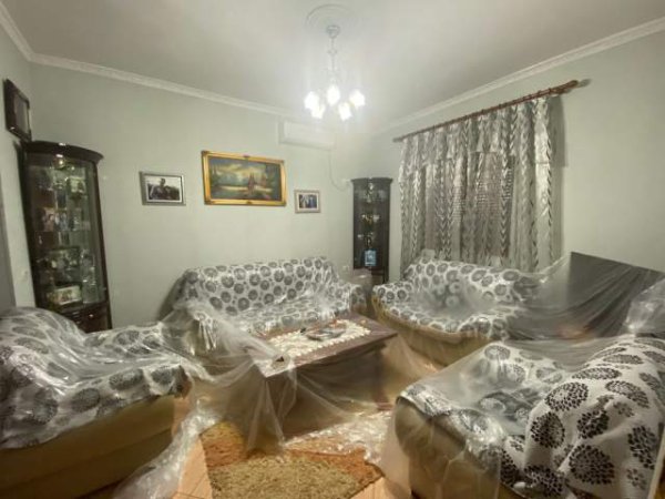 Tirane, ofert shtepi 2 Katshe Kati 2, 1.000 m² 165.000 Euro (Te treshi)