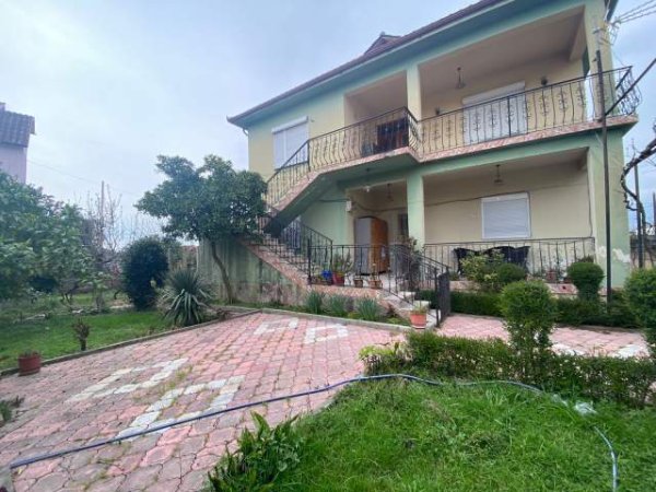 Tirane, ofert shtepi 2 Katshe Kati 2, 1.000 m² 165.000 Euro (Te treshi)
