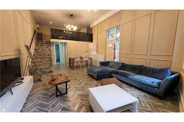 Tirane, jepet me qera apartament duplex 1+1 Kati 5, 55 m² 550 Euro (Rr. Peti)