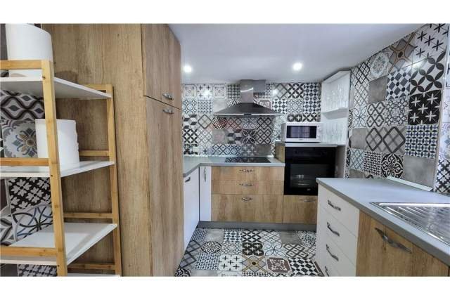 Tirane, jepet me qera apartament duplex 1+1+A Kati 2, 55 m² 550 Euro (Rr. Peti.)