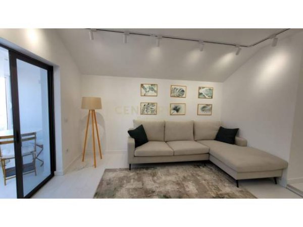 Tirane, jepet me qera apartament 1+1 Kati 8, 500 Euro (21 dhjetori)