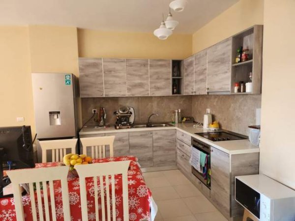 Tirane, jepet me qera apartament 2+1+A+BLK Kati 5, 100 m² 400 Euro (rruga teodor keko)