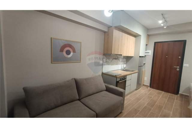 Tirane, jepet me qera garsonier 1+1 Kati 0, 30 m² 390 Euro (Mihal Popi)