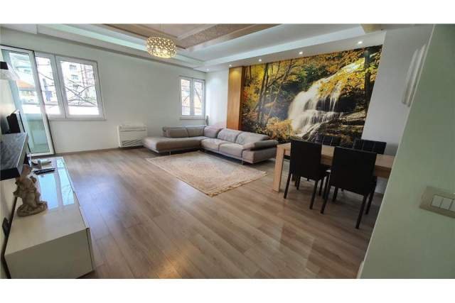 Tirane, jepet me qera apartament 3+1+A+BLK Kati 2, 124 m² 1.500 Euro (Blloku)