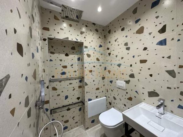 Tirane, jepet me qera apartament 1+1 Kati 5, 32 m² 450 Euro