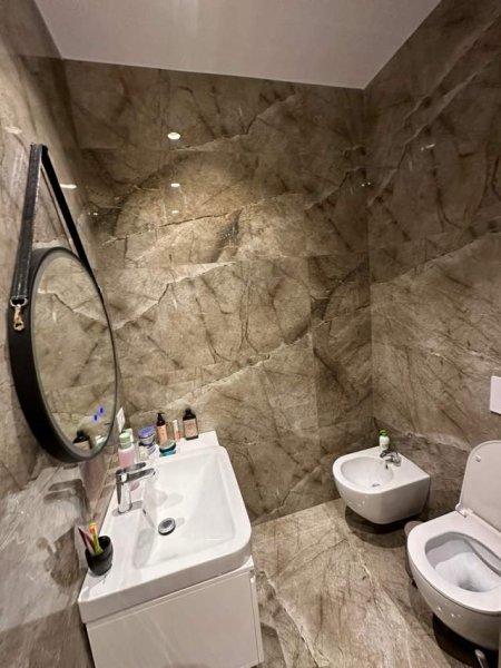 Tirane, jepet me qera apartament 2+1+BLK Kati 10, 100 m² 700 Euro (Rruga ndre mejda)