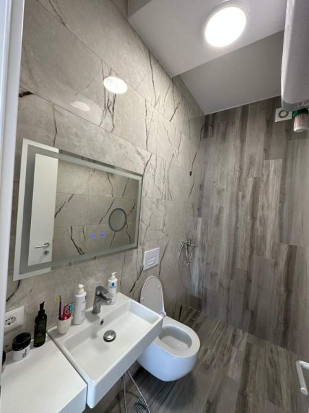 Tirane, jepet me qera apartament 2+1+BLK Kati 10, 100 m² 700 Euro (Rruga ndre mejda)