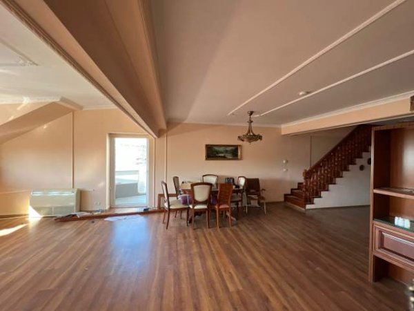Tirane, shitet apartament 4+1+BLK 285 m²  (bllok)