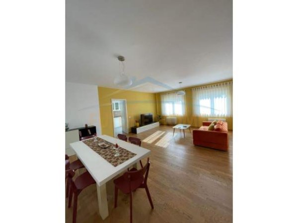 Tirane, jepet me qera 3+1+BLK Kati 2, 184 m² 1.300 Euro