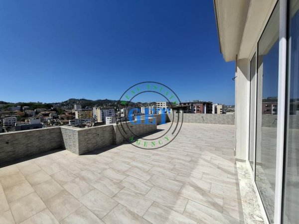Durres, shitet apartament 4+1 , 300 m² 220.000 € (Ish Rajoni i Policis)