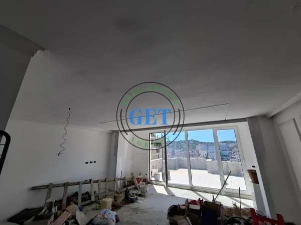 Durres, shitet apartament 4+1 , 300 m² 220.000 € (Ish Rajoni i Policis)