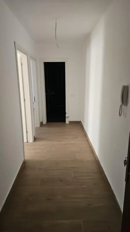 Tirane, shitet apartament 1+1+Ballkon Kati 2, 86 m² 130.000 € (SELITE)