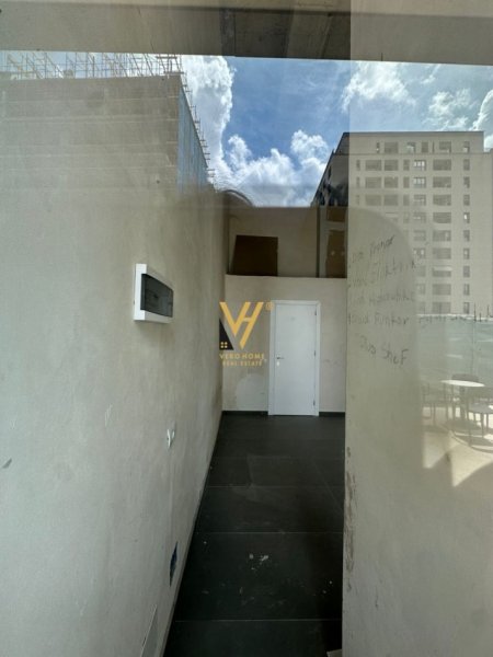 Tirane, jepet me qera dyqan Kati 0, 20 m² 350 € (ISH FUSHA E AVIACIONIT)
