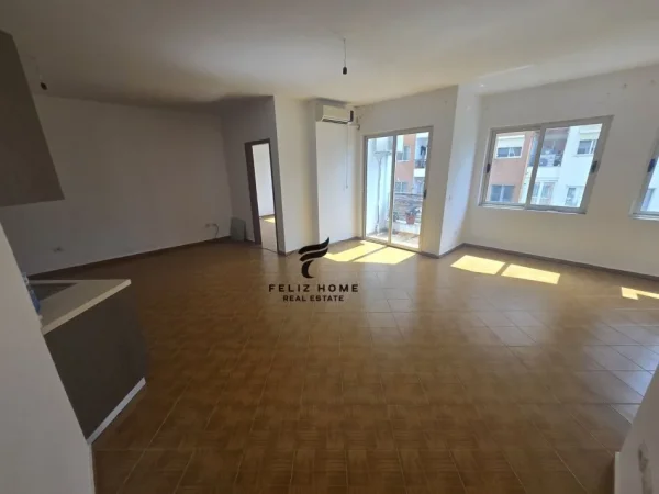 Tirane, shitet apartament 3+1+Ballkon Kati 3, 128 m² 160.000 € (YZBERISHT)