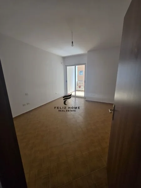 Tirane, shitet apartament 3+1+Ballkon Kati 3, 128 m² 160.000 € (YZBERISHT)
