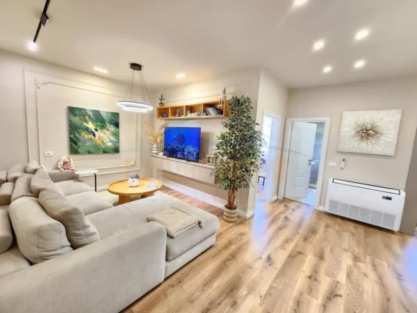 Plazh Iliria, shitet apartament 2+1 Kati 6, 90 m² 130.000 € (Durres)