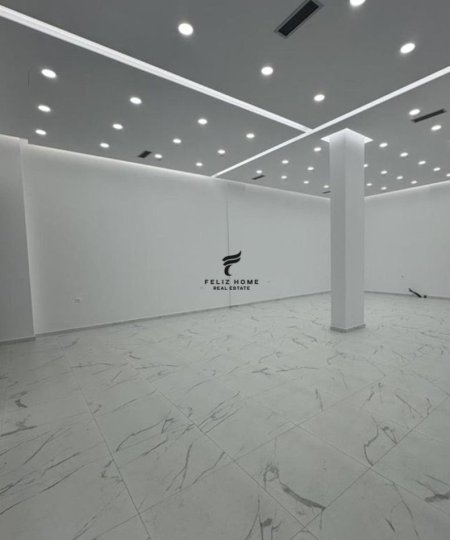 Tirane, jepet me qera dyqan Kati 0, 727 m² 15.000 € (ISH EKSPOZITA)