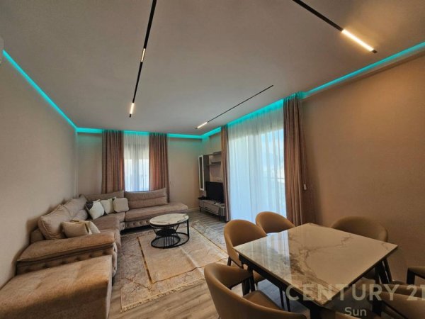 Tirane, jepet me qera apartament 2+1 Kati 5, 105 m² 800 € (KOPSHTIT BOTANIK)