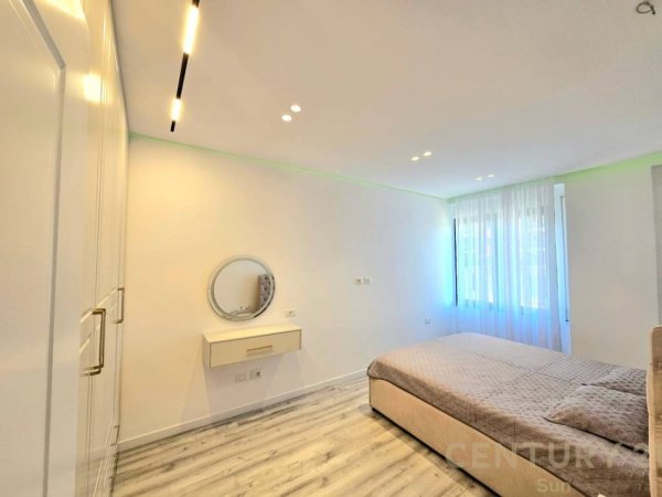 Tirane, jepet me qera apartament 2+1 Kati 5, 105 m² 800 € (KOPSHTIT BOTANIK)