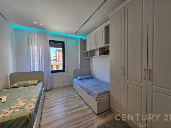 Tirane, jepet me qera apartament 2+1 Kati 5, 105 m² 800 € (KOPSHTIT BOTANIK)