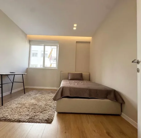 Tirane, shitet apartament Kati 3, 93 m², Liqeni i Thate