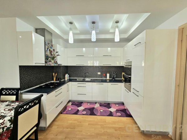 Tirane, jepet me qera apartament 2+1 Kati 5, 110 m² 450 € (ASTIRI)