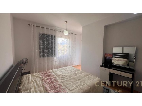 Tirane, jepet me qera apartament 2+1 Kati 5, 110 m² 450 € (ASTIRI)