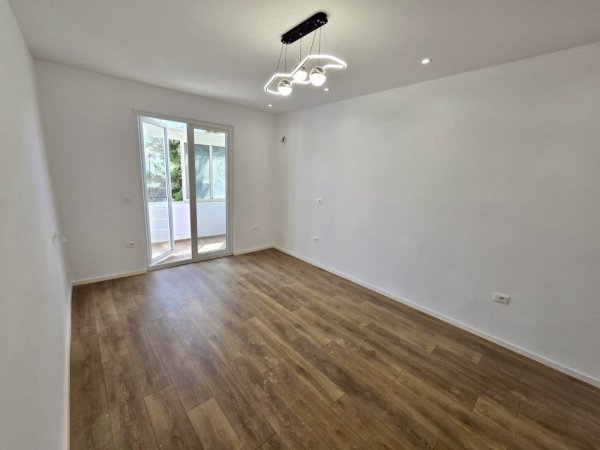 Tirane, shitet apartament 2+1+Aneks+Ballkon Kati 4, 75 m² 185.000 € (Myslym Shyri)