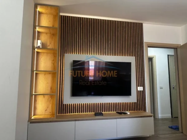 Tirane, jap me qera apartament 3+1 Kati 4, 130 m² 800 € (Farmacia 10)