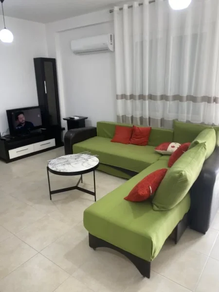Tirane, jepet me qera apartament 1+1 Kati 2, 74 m² 450 € ( JEPET ME QERA APARTAMENT 1+1 NË 5 MAJ, PAS CONCORDIT!)