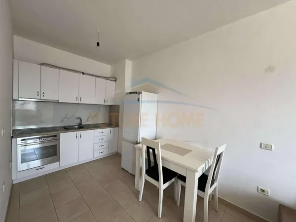 Tirane, shitet apartament 1+1 Kati 8, 73 m² 90.000 € (Unaza e re)