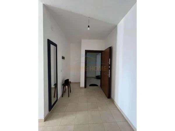 Tirane, shitet apartament 1+1 Kati 8, 73 m² 90.000 € (Unaza e re)