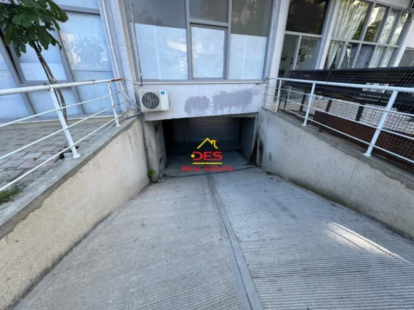 Vlore, shitet garazh | post parkimi Kati -1, 41 m² (Rruga Gjergj Kastrioti)