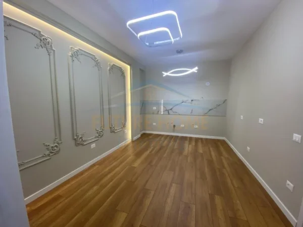 Tirane, shitet apartament 1+1 Kati 5, 61 m² 130.000 € (21 dhjetori)