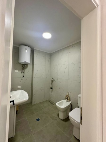 Tirane, shitet apartament 2+1+Aneks+Ballkon Kati 4, 86 m² 133.000 € (Astir)