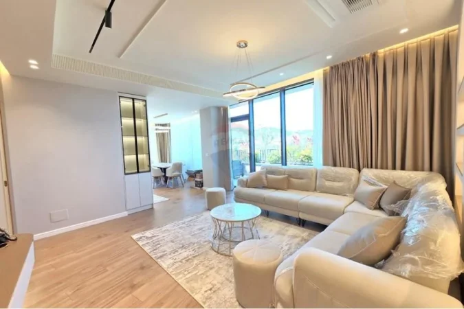 Tirane, jepet me qera apartament 3+1+Ballkon Kati 11, 150 m² 2.300 € (Lake View)
